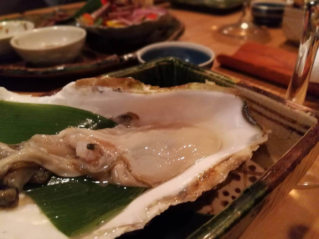高梨雄平さんのインスタグラム写真 - (高梨雄平Instagram)「宮城産のこいつです。。。 たまりませんね。 つい食べすぎました。  #ちゃんと自主トレもやってますよ」12月21日 22時11分 - yuheitakanashi