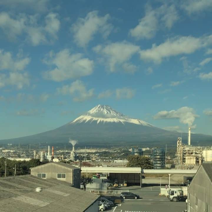 後鳥亮介のインスタグラム：「高いぞ高いぞ富士山」