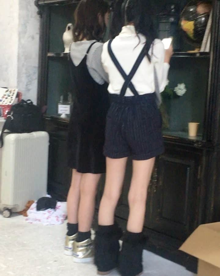 ニコ☆プチのインスタグラム：「癒し系ふたり\( ˆoˆ )/♡ #12月号オフムービー #エリナとリン #いつもこんな感じ」