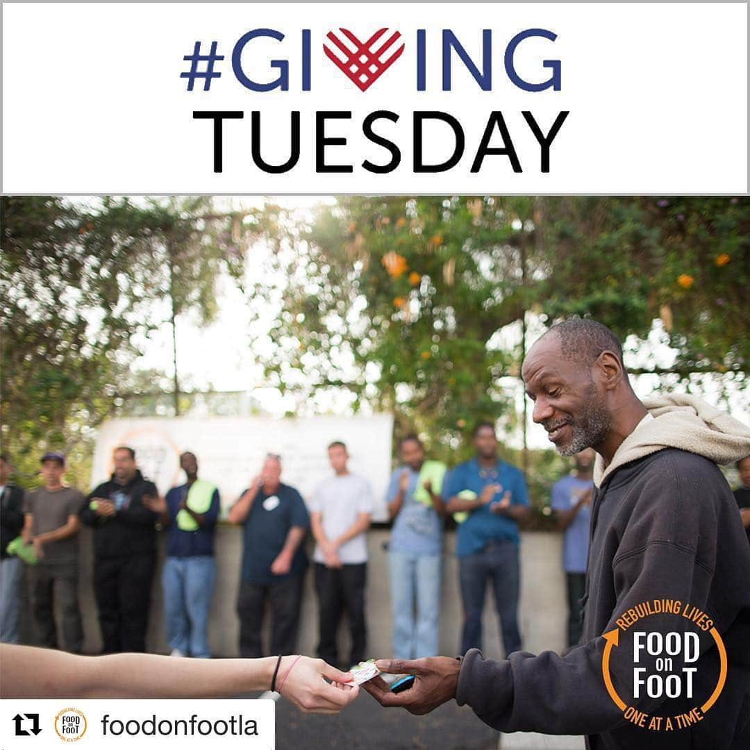 エリス・ガベルさんのインスタグラム写真 - (エリス・ガベルInstagram)「#Repost @foodonfootla (@get_repost) ・・・ Today is #GivingTuesday and the homeless people of Los Angeles need your help! Please make a gift today to help our vulnerable neighbors in need receive food, job opportunities, housing, life-skills, and more! >> www.foodonfoot.org  #givingtuesday #volunteer #giveback #generosity #hollywood #losangeles #giving #kindness #nonprofit #homeless #feedthehomeless #helpthehomeless #foodonfoot」11月29日 8時12分 - elyesgabel