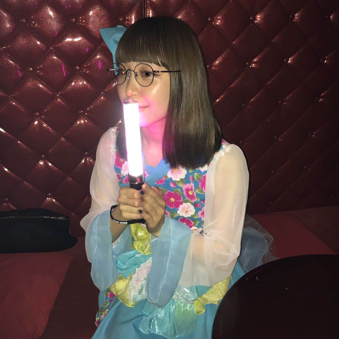 椎名エルのインスタグラム：「浜浦さん大好き木村さん🐰 ※無音です」