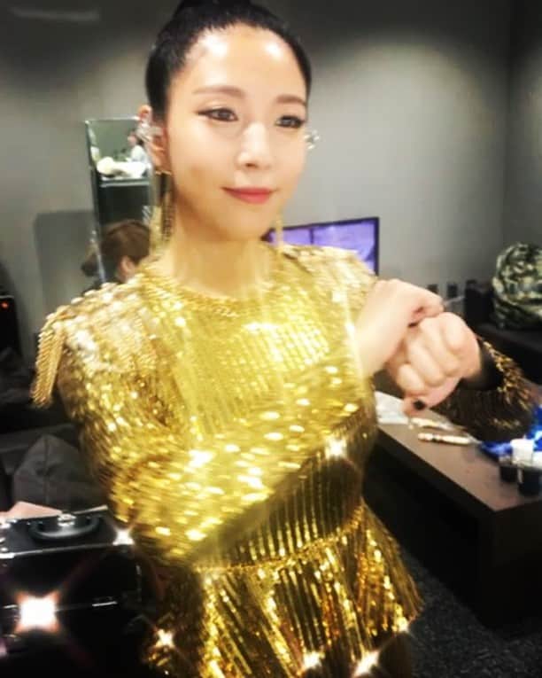 BoAのインスタグラム：「😘」