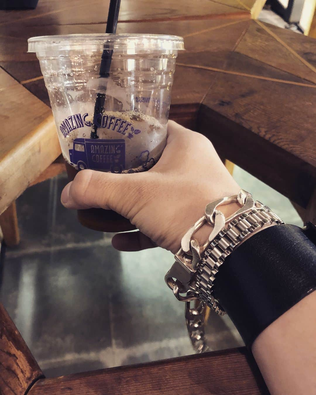 小森隼さんのインスタグラム写真 - (小森隼Instagram)「Amazing ☕️ makes me happ🌱 And Recent Favorites bracelet👁👅」11月29日 17時24分 - hayatokomori_official