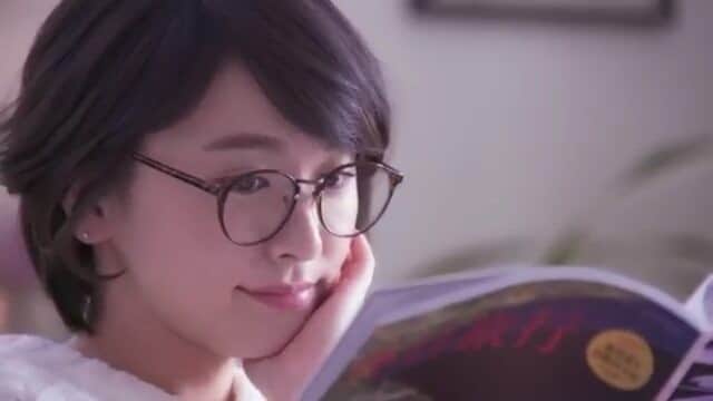のインスタグラム：「・ 新CM 雪肌精 『冬の蒸し 雪肌精』メイキング映像 ・ #新垣結衣 #ガッキー #可愛い #aragakiyui #gakki #雪肌精」