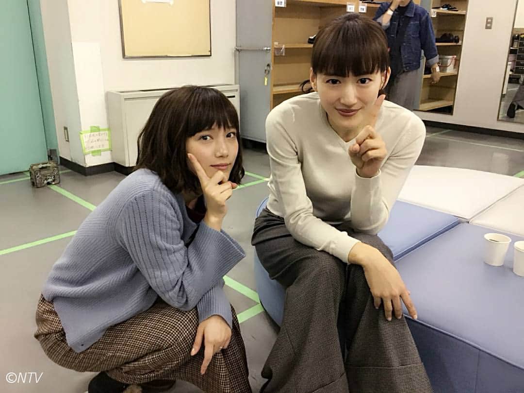 日本テレビ 奥様は 取り扱い注意 さんのインスタグラム写真 日本テレビ 奥様は 取り扱い注意 Instagram 第9話まであと1分 奥様は 取り扱い注意 菜美は旦那の身辺調査 京子は旦那を尾行 愛する旦那の正体は 奥様必見 怒涛の展開 前室 撮影中 綾瀬