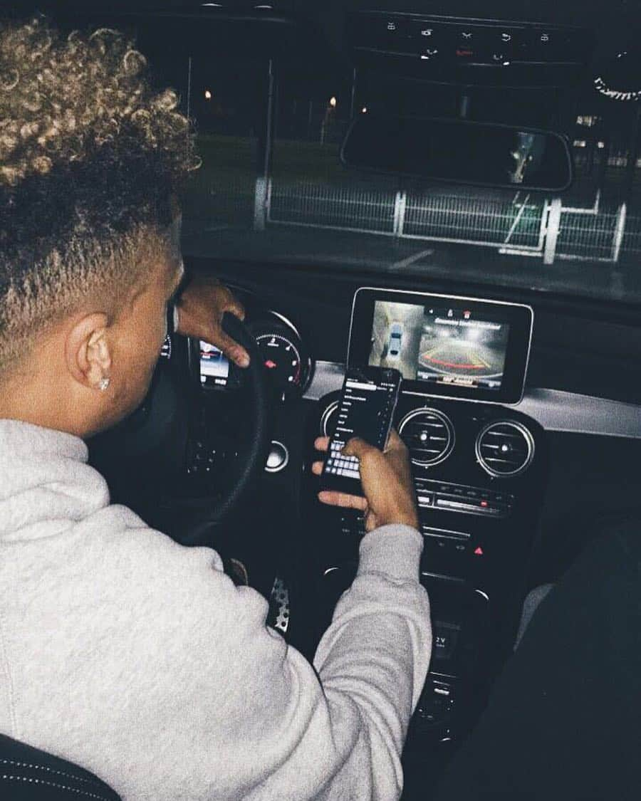 ロニー・マルコスのインスタグラム：「OMW home 🤘🏽🚗💨 #teamraschoo 🔙」