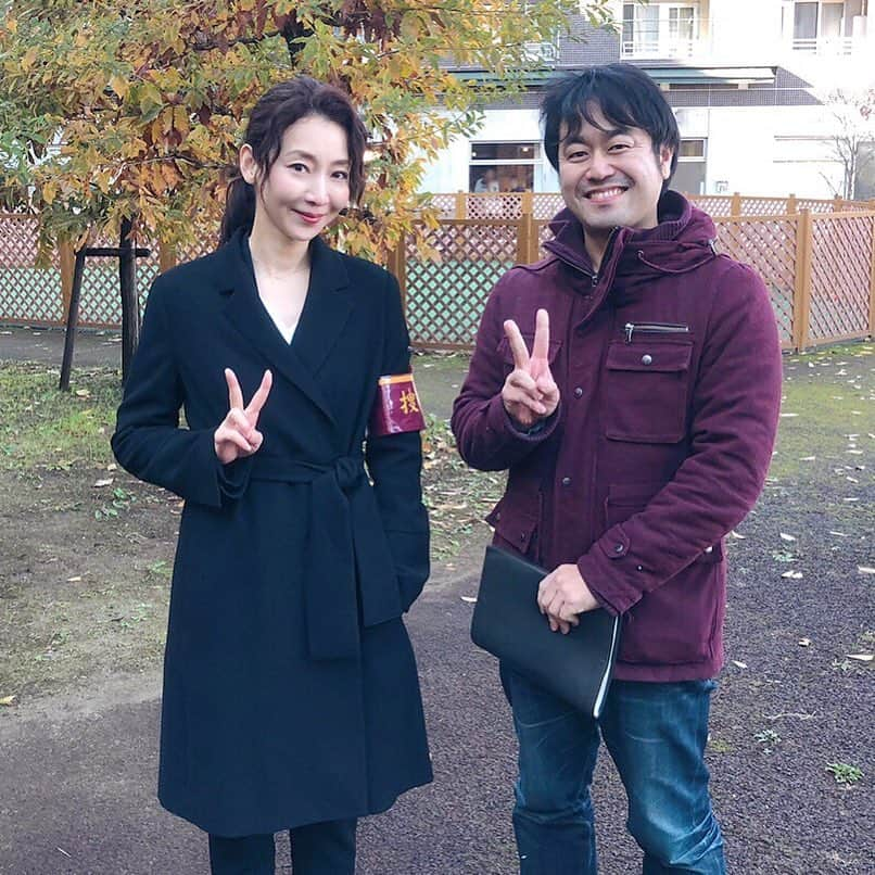 フジテレビ「刑事ゆがみ」さんのインスタグラム写真 - (フジテレビ「刑事ゆがみ」Instagram)「. ‪菅能ねえさんブログに宮木監督が登場していたのでお写真拝借😊 ‪刑事ゆがみには3人の監督がいまして🎬✨ ‬ ‪3人の監督で全10話を撮っているんです‼️‬ ‪今夜放送の第8話はこちら、宮木監督の回です🕵🏻‍♂️‬ ‪どうぞお楽しみに〜〜😉🎶‬ . ブログを読んでいてしみじみ。。。 そうか、‪菅能ねえさんのブログもあと2週間か😢‬ . #刑事ゆがみ#稲森いずみ#稲森いずみブログ#菅能理香#菅能ねえさん#宮木監督#今夜第8話放送#お楽しみに」11月30日 12時34分 - keiji_yugami