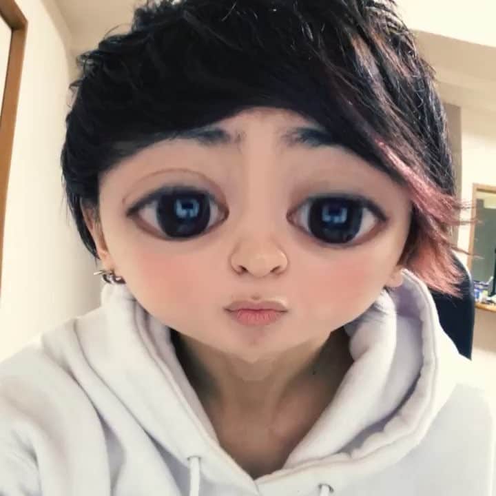 VAMBIのインスタグラム：「とびら開けて歌ってみた！！ #アナと雪の女王 #アナとエルサのフローズンファンタジー」