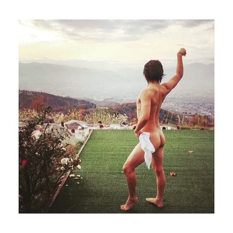 宮城大樹さんのインスタグラム写真 - (宮城大樹Instagram)「きょう、いいおしりの日らしいよ。 . . どうも！お尻フェチです。 . . #いいおしりの日  #お尻フェチ」11月30日 22時33分 - dykinman