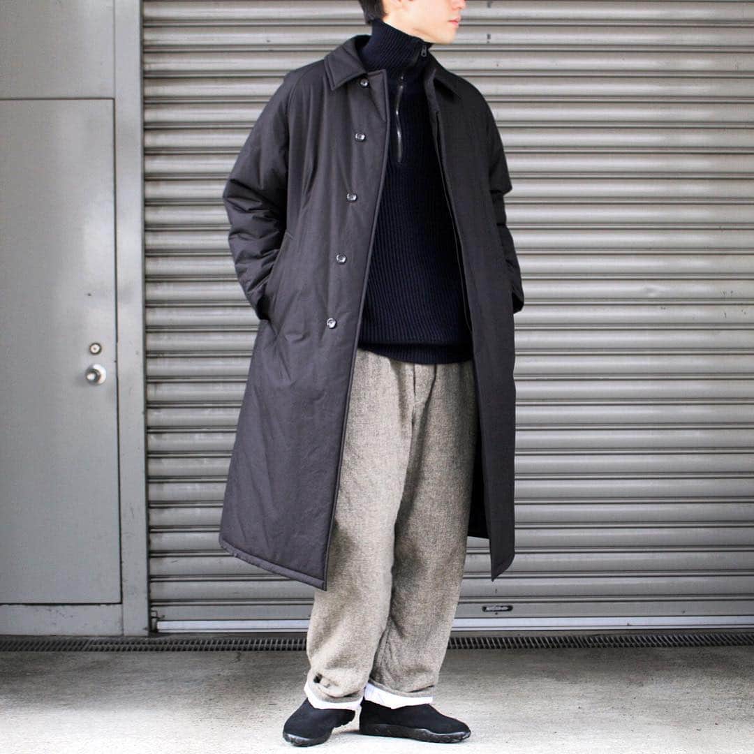 のインスタグラム：「[Graphpaper]. Half Zip Commando Knit ¥62.000+tax-. Padding Bal Collar Coat ¥82.000+tax-. KIBATA Pant ¥38.000+tax-. Link in Bio⬆️. . #mawsapporo #MāW #ins_online #17aw #graphpaper #mensfashion #newarrival #style #sapporo #selectshop #fashion #hokkaido #instastyle  #instafashion #newcollection  #madeinjapan」