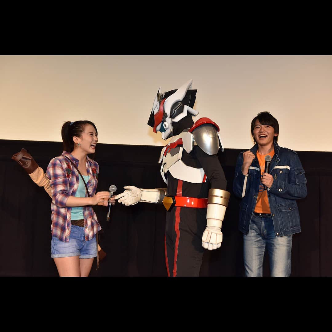 山本千尋さんのインスタグラム写真 - (山本千尋Instagram)「昨日は『ウルトラマンジード』ディレクターズカット版上映会にお越し下さった皆様、素敵な時間をありがとうございました！とっっっても楽しかったです！！！そして『劇場版ウルトラマンジード　つなぐぜ! 願い!!』の制作発表でもあり情報がたくさん公開され、もうワクワクが止まりません🤩ライハはジードの放送が始まってから初めてのイベントだったので、ファンの皆様にお会い出来た事が本当に嬉しくて、たくさんパワーを頂きました！「ライハ〜」っていっぱい呼んでくれてありがとう💜💜またすぐ会いましょうね☺️#ウルトラマンジード #劇場版ウルトラマンジード #朝倉リク #鳥羽ライハ #ドンシャイン」12月1日 18時25分 - chihirooyamamotoo