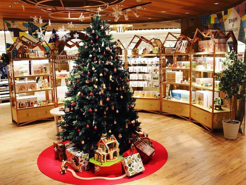 ISETAN PARK netさんのインスタグラム写真 - (ISETAN PARK netInstagram)「＜Disney｜KIDEA＞ Christmas party 2017.11.29 wed - 12.12 tue Main Building 6F Center Park #ディズニー #disney #disneykidea #kidea #積み木 #Isetan #伊勢丹新宿店 http://isetanparknet.com/」12月1日 18時50分 - isetan_shinjuku