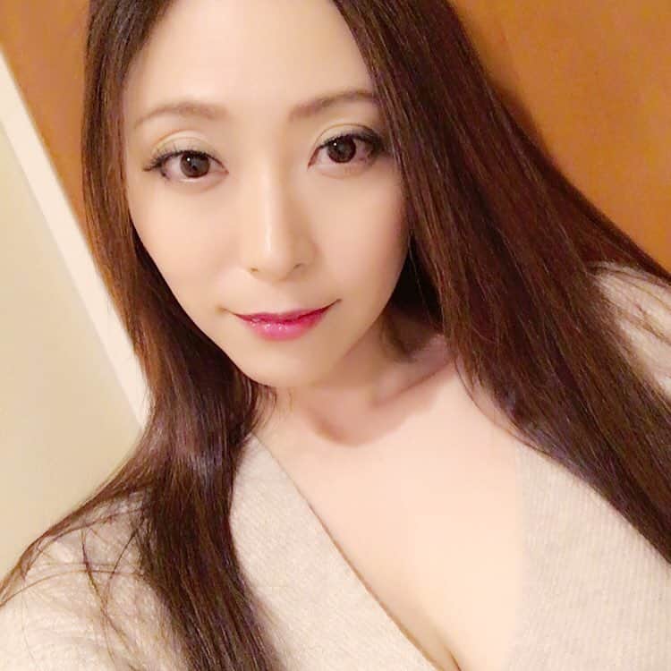 白木優子さんのインスタグラム写真 - (白木優子Instagram)「酔った顔」12月1日 18時54分 - yuko_shiraki_official