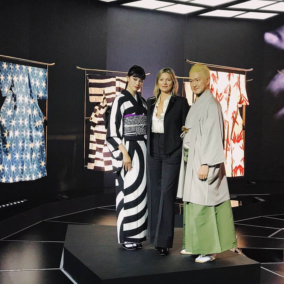 森星さんのインスタグラム写真 - (森星Instagram)「#KimonoRoboto opening with Kate Moss & Shido Nakamura✴︎」12月1日 11時09分 - hikari