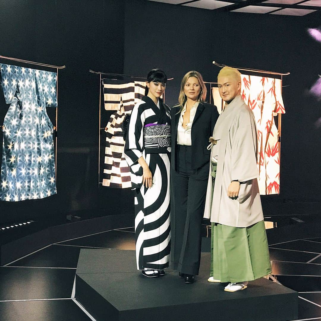 森星さんのインスタグラム写真 - (森星Instagram)「#KimonoRoboto opening with Kate Moss & Shido Nakamura✴︎」12月1日 11時09分 - hikari