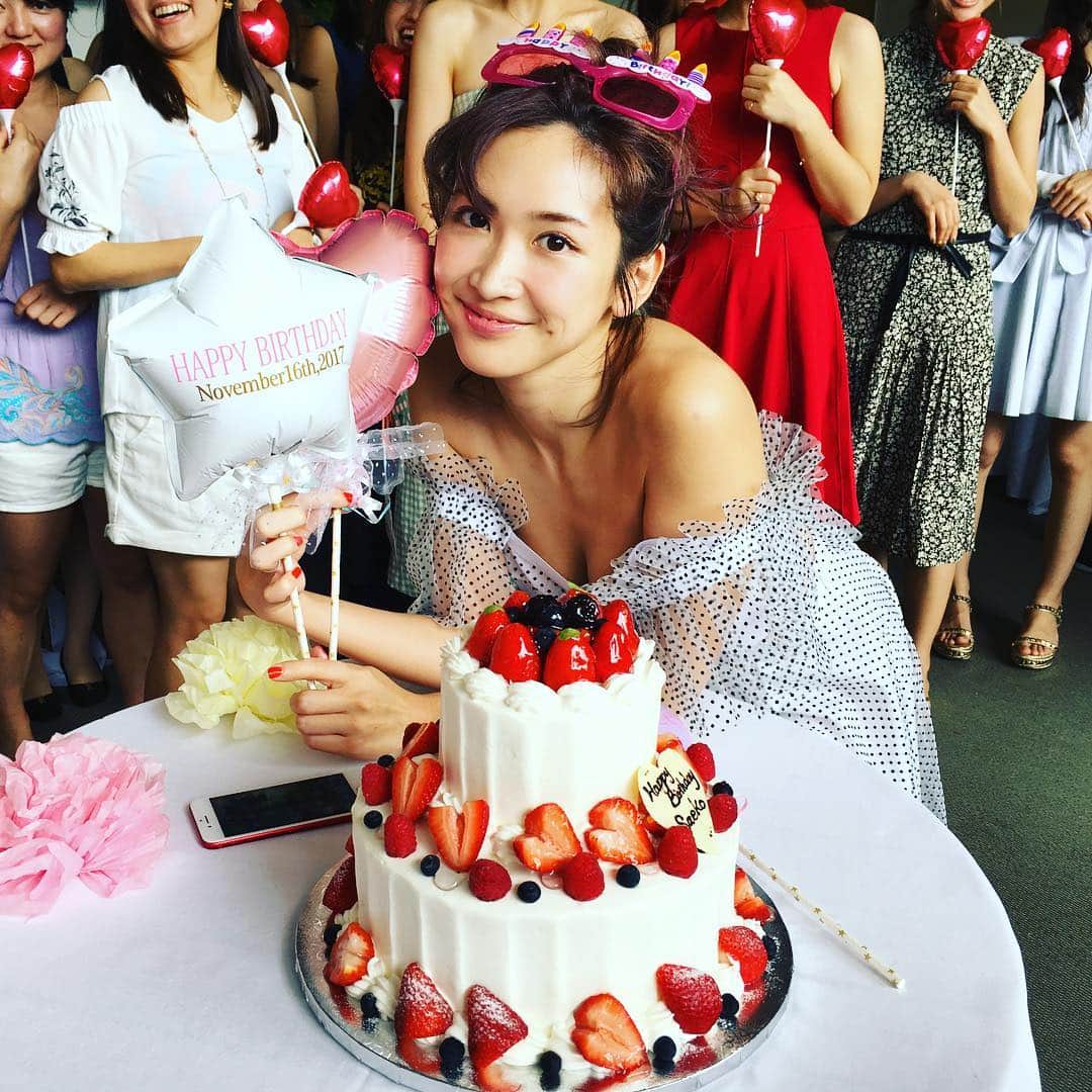 渡辺佳代子さんのインスタグラム写真 - (渡辺佳代子Instagram)「お誕生日おめでとうございます❤️ #sweetハワイ  #スウィート #大人のための修学旅行」12月1日 12時24分 - kayoko_watanabe