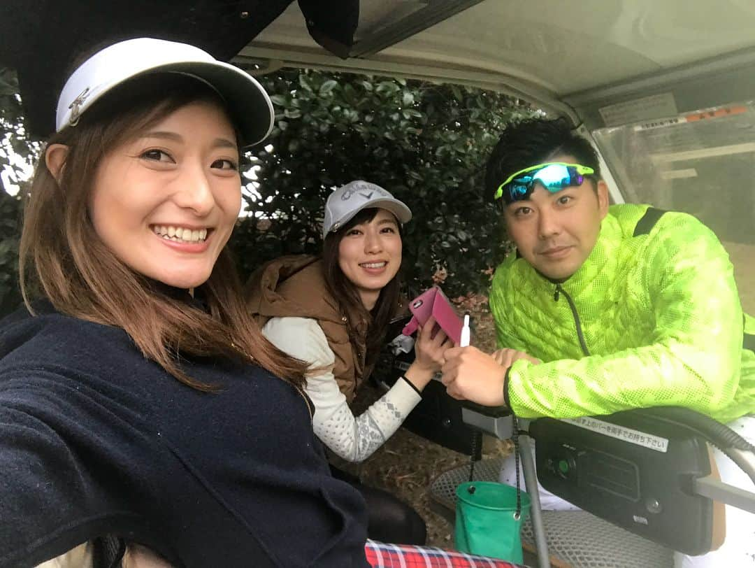 高橋麻美さんのインスタグラム写真 - (高橋麻美Instagram)「ゴルフ部⛳️ まーしゃる先生と生徒2人🏌️ 先生ゴルフ上手いのに誰よりも走って爽やかにプレーしてた😳 だからシュッとしてるのか😯  #golf #caster #baseball #bestscore」12月1日 14時33分 - charmy421