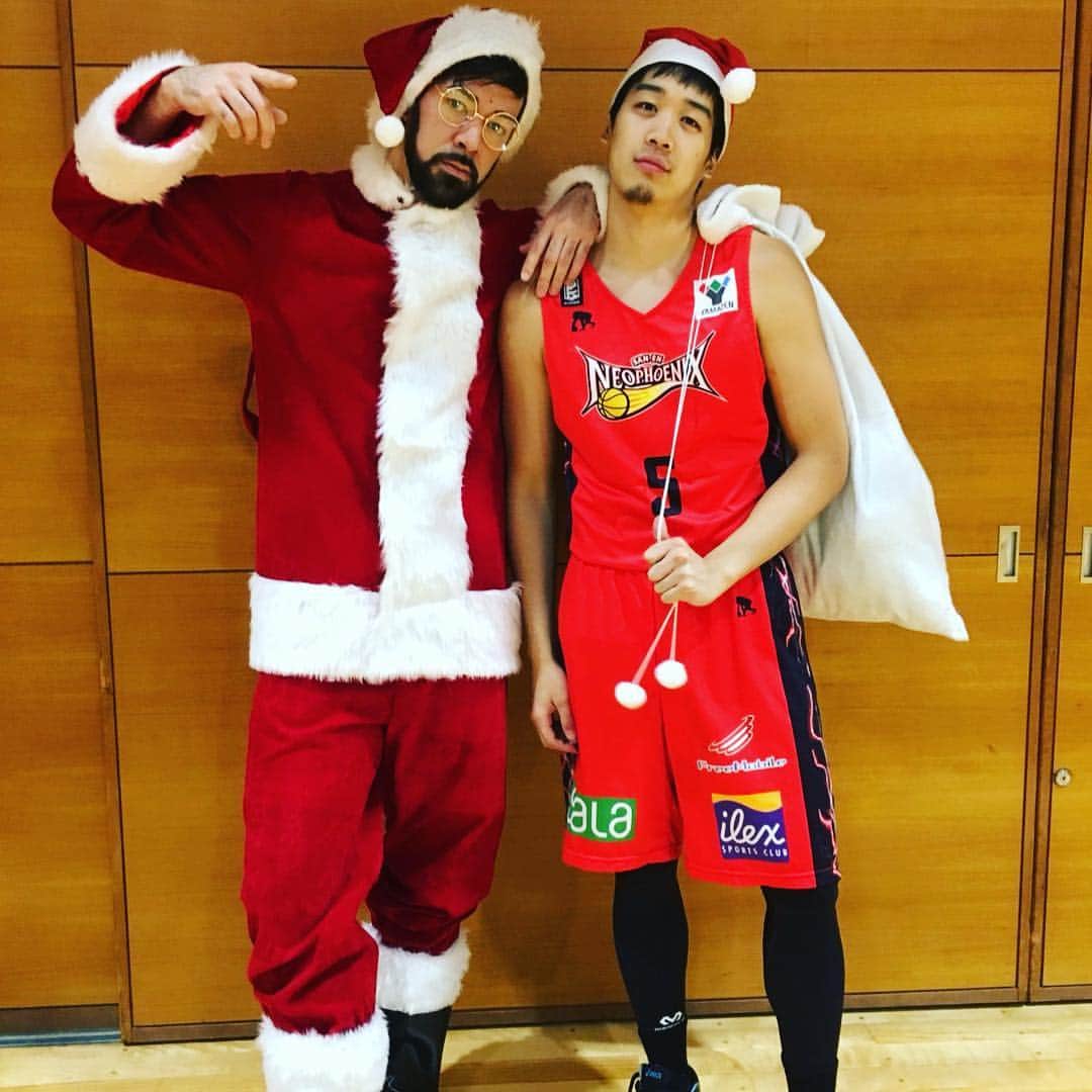 比留木謙司のインスタグラム：「僕クリスマス好きじゃないのですけど。」