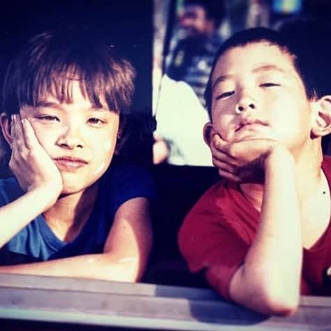デヴォン青木のインスタグラム：「Love these two knucklehead brothers of mine!  @sloppysamurai @steveaoki Happy Birthday Steve!! #Aokifam #kyleishunterstwin😲#Cole #Kevin」