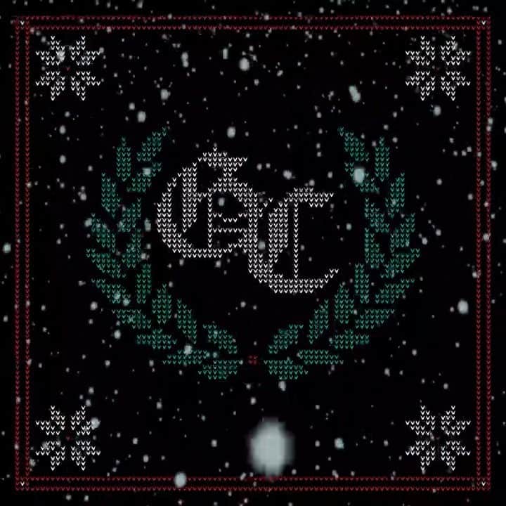 The Madden Brothersのインスタグラム：「GUESS WHAT!!?? ‘A GC Christmas: Part 1’ is out December 8th, join GC FAM™️ now at GoodCharlotte.com/fansite to hear the first track before it’s released!」