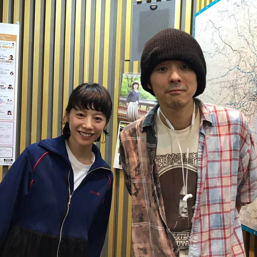 TBS「監獄のお姫さま」のインスタグラム：「みなさん！昨日の#夏帆 ちゃんが出演した#宮藤官九郎 さんのラジオは聞いてくださいましたか？ #監獄のお姫さま 裏話が盛りだくさんでした！ #聞けなかった人 #残念 #第7話はTVerで見れますよ！ #第1話から第6話までは #YouTubeで見れます #予習復習してね〜 #ラジオ終わりにツーショット」