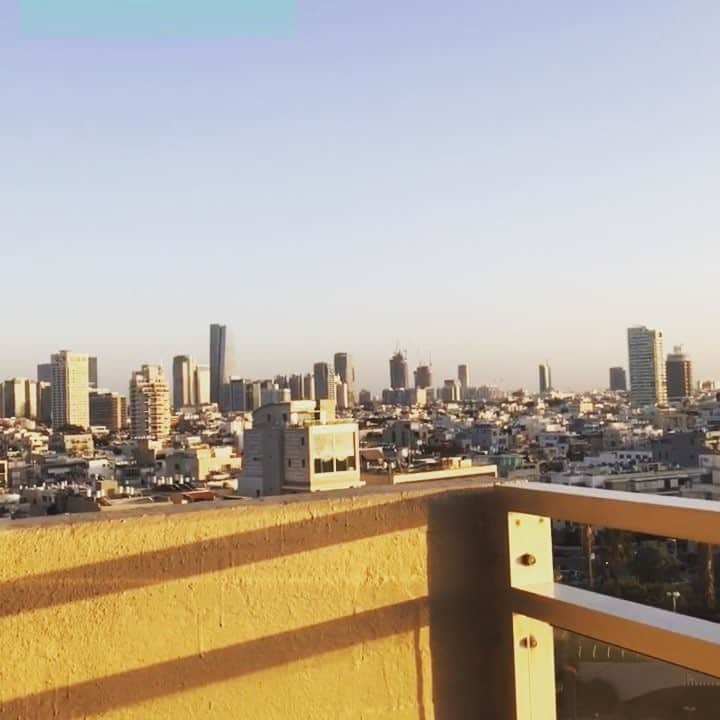 ルドゥウィッグ・オーマンのインスタグラム：「🇮🇱👋🏼🌅」