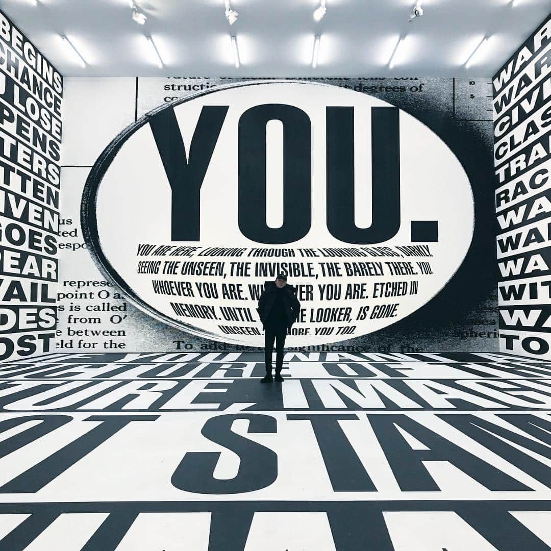 のインスタグラム：「huge! #barbarakruger #forever #berlin」