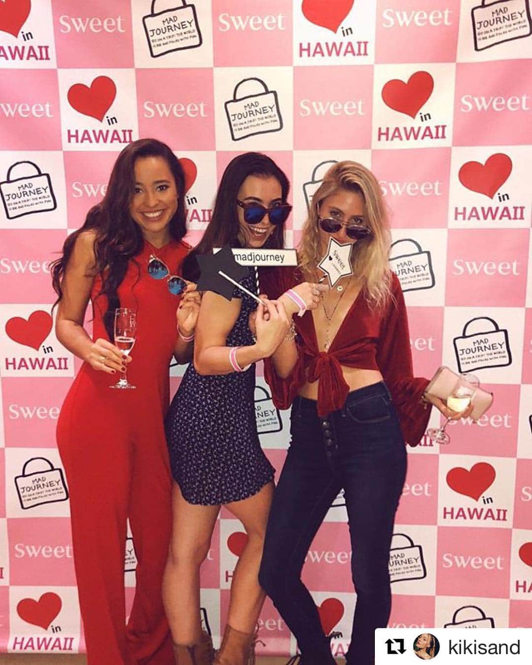 MAD JOURNEYのインスタグラム：「. @sweet_editors  #madjourney  #mdjhawaii #53bythesea #mdj12rest  #sweet #hawaii #travel #fashion #sunglasses . #マッドジャーニー #sweetハワイ #スゥイート #大人のための修学旅行 #マキコニクソン @kikisand @tiffkanoa @amberaduja」