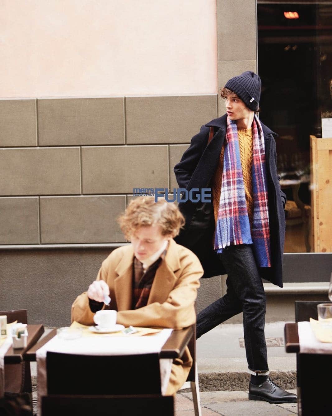 Men Sfudge さんのインスタグラム写真 Men Sfudge Instagram 発売中メンズファッジはお楽しみいただけていますか 本日はイタリア特集より１枚 上品なコートの着こなしを是非誌面でお確かめくださいね Mensfudge メンズファッジ Fudge ファッジ