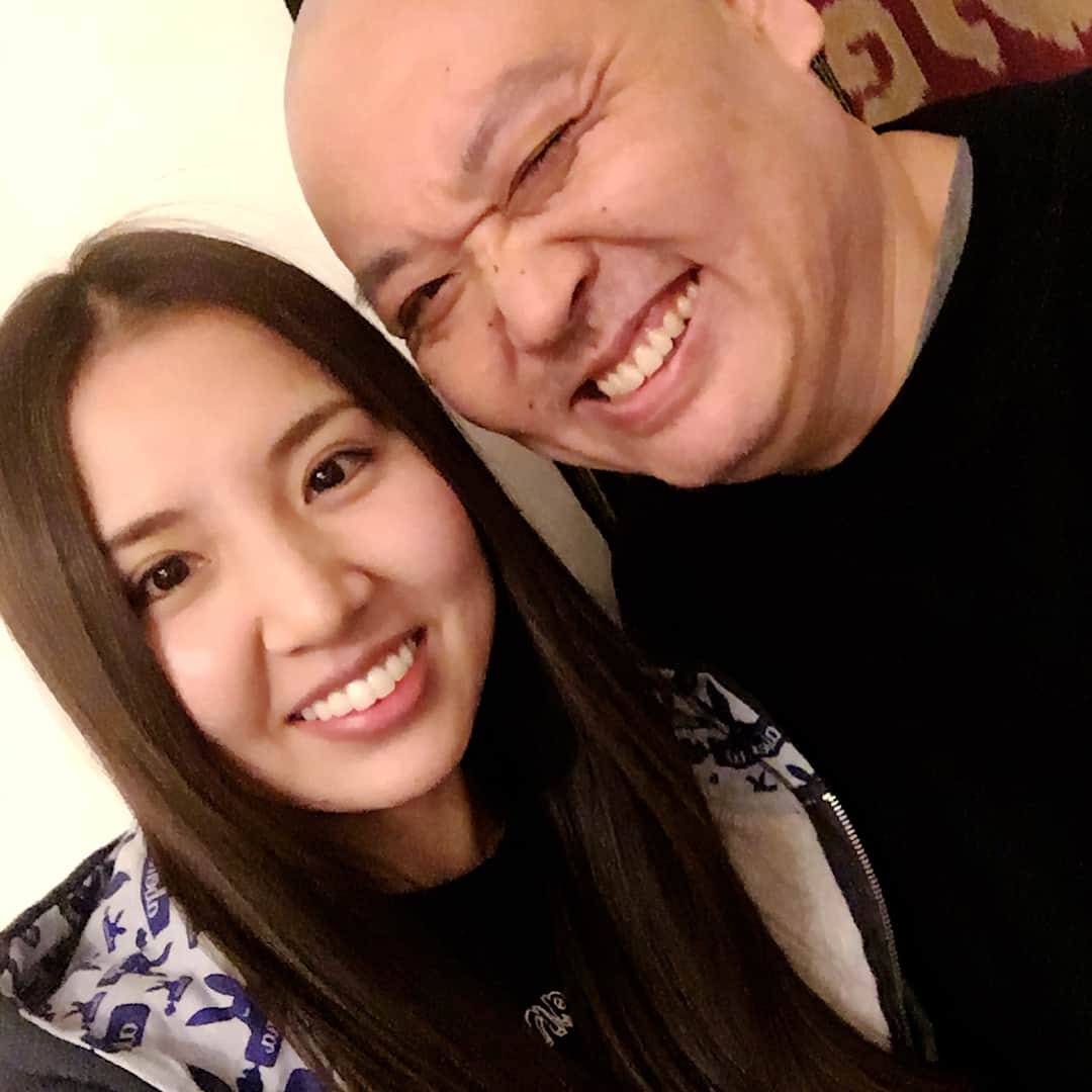 阿部真央のインスタグラム：「【ま】あべまがじんらじお、無事終了しましたー！生放送楽しんでもらえたかな？？またやりたいです！皆様ありがとうございました！田澤さんもありがとう☆  #顔のシンクロ率 #阿部真央 #あべま #あべまにあ」