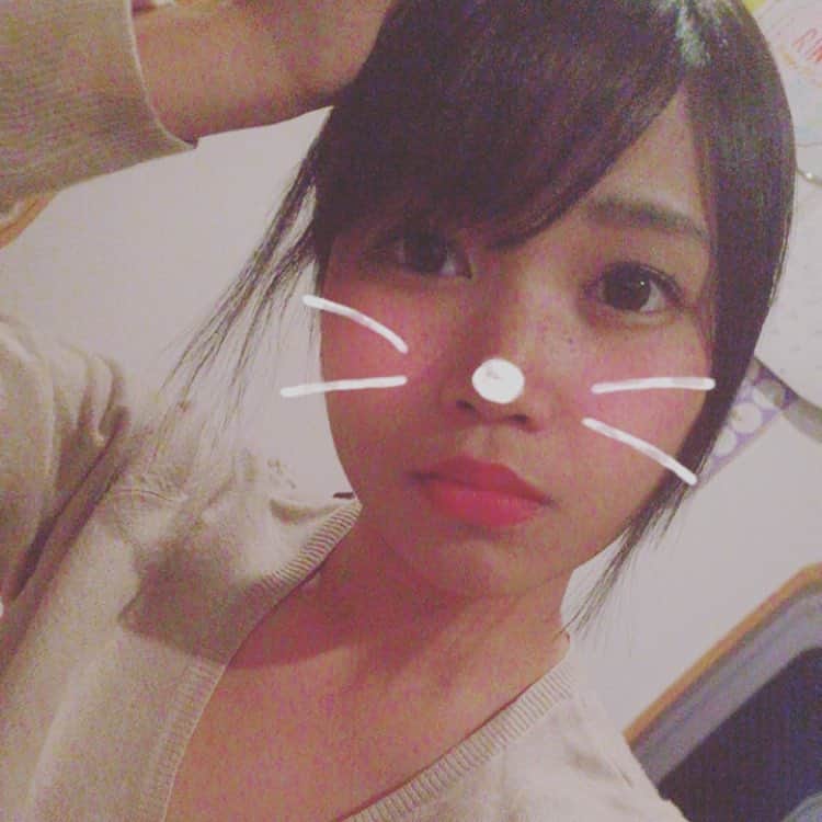 R!Nのインスタグラム：「最近メイク変えたり カラコン変えたりしました 新しい自分へ 進化することをやめないでいたい 常に追求して精進して 前に上に進んでいく、 そんな生き方がしたい。 . 突然の自撮りすみません。笑 . ＃selfie #snow #詐欺 #fake #自撮り #cat #猫 #🐈 #improve #never #give #up #singer #vocalist #music #musicunites #音楽 #singersongwriter #諦めない #負けない #成長 #成功 #success #instapic #instagram #like4like #followme #halfblood #japan #anime #philippines」