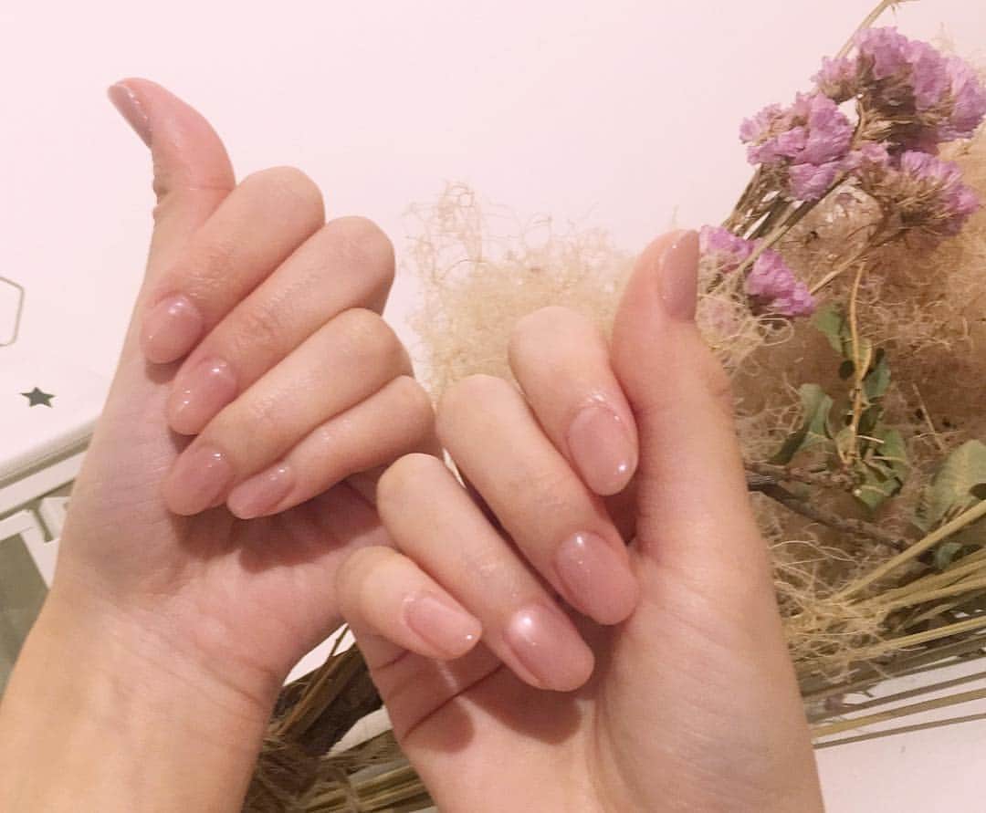 大石絵理さんのインスタグラム写真 - (大石絵理Instagram)「Clear + Pink + Gray 💎 #gelnails」12月4日 1時35分 - erioishitokyo