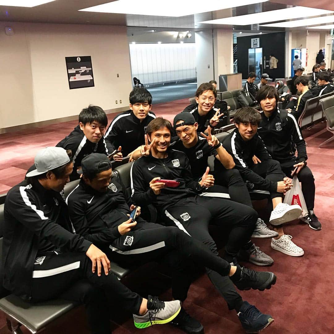 槙野智章さんのインスタグラム写真 槙野智章instagram 決戦の地へ To Abu Dhabi Urawareds 12月4日 21時分 Makino 5 Official