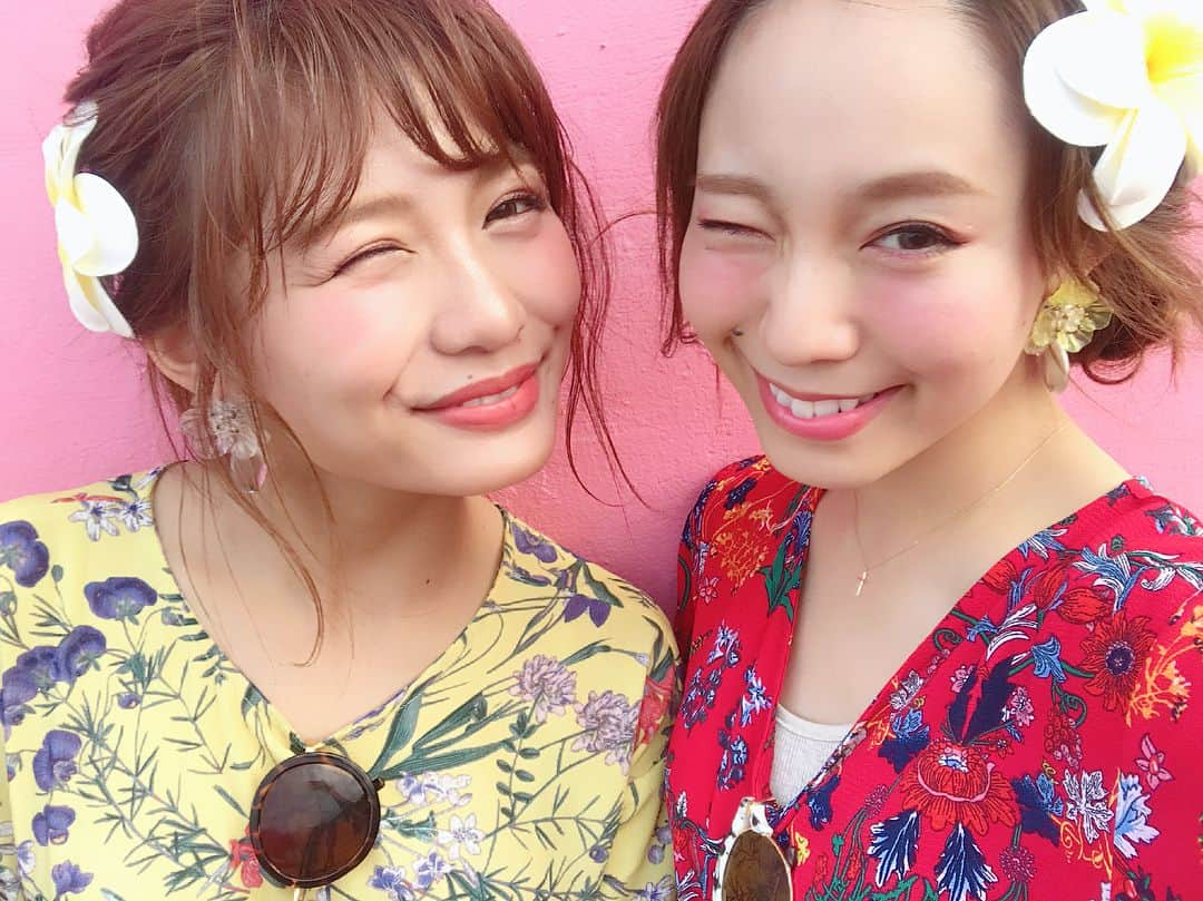 伊藤実祐さんのインスタグラム写真 - (伊藤実祐Instagram)「. ٩( ᐛ )و スワイプしてね ➡︎ . #まちみゆ #みゆまち コンビが好きやって 言って下さるフォロワー様が多くて😍 もっと見たい、写真保存したいとか ストーリーからのDMが溢れかえった！ . 溢れかえりすぎて5時間前までの DMしか表示出来なくなったぐらい！！ . ハァもう嬉しい、、(　˙-˙　)💓❤️ . どうぞスクショして下さいませ✌🏻 . 他の写真は、これからTwitterに 大量投下していくで\(◡̈)/ふぉろみー♡♬💕♪ 【 🔎@miyu6110 】これをTwitterで検索ね！ . .  #instaguam_mega #shopguam2017 #Guam #グアム #旅行 #グアム旅行 #タビジョ #まちみゆ #みゆまち #モデル #フリーモデル #Instagramer #tokyocreatist  #伊藤実祐 #いとうみゆ . コメント返していきまーす٩( ᐛ )وお待たせね☘」12月4日 20時14分 - miyu.61