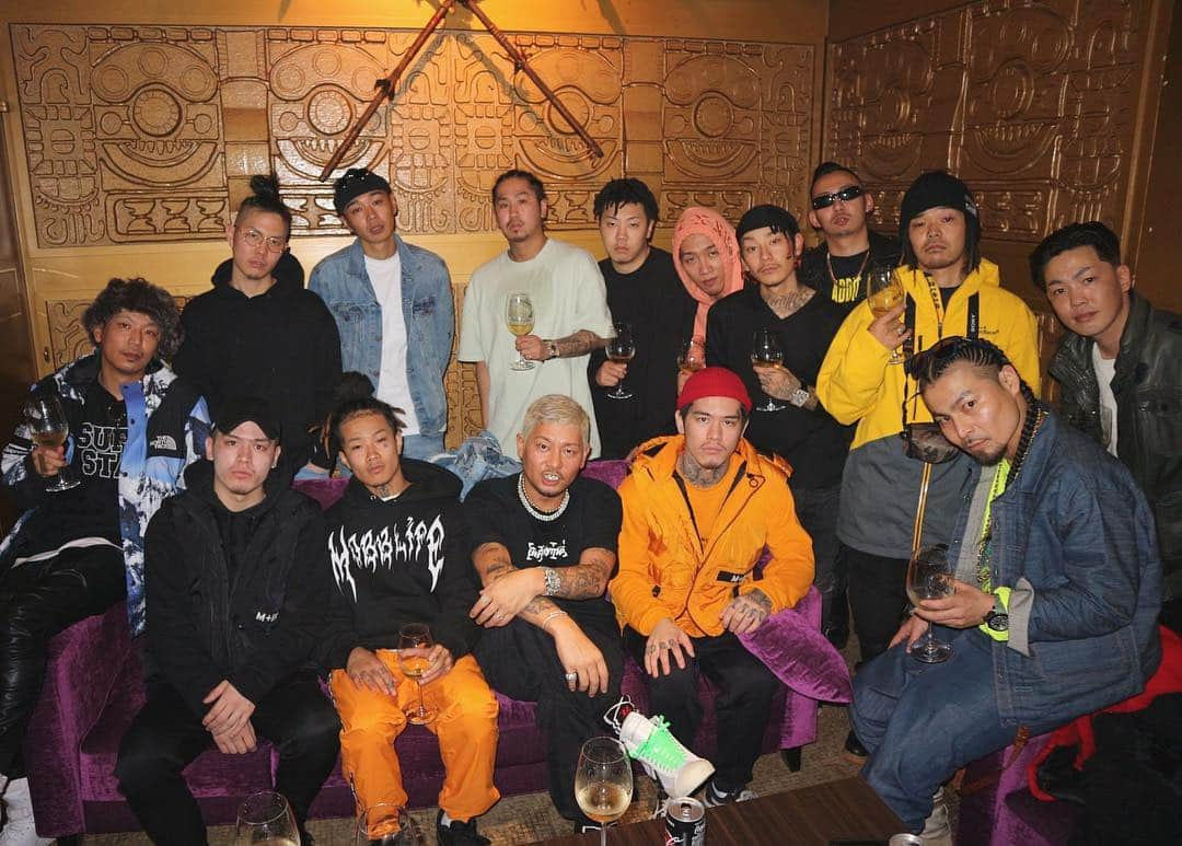 DIG DA GOOD IMCさんのインスタグラム写真 - (DIG DA GOOD IMCInstagram)「N.C.B.B × BAD HOP . BAD HOP MOBB LIFE TOUR in SAPPORO 完 . 寒い中早くから並んで頂きご来場してくださった沢山のお客様、いつもサポートして頂いているスポンサーの皆様、KING XMHUのスタッフの皆様、関係者の皆様、誠にありがとうございました！ . #BADHOP #MOBBLIFE #MOBBLIFETOUR #TPablow #YZERR #TijiJojo #Benjazzy #YellowPato #G_KID #Vingo #Bark #KINGXMHU #DIGDAGOOD #DDGG #DDG #NCBB #HOKT #YOUNGDAIS #SPOCK #1KYU #DAIHARD #恵庭のシュウ #REFUGEECAMP」12月5日 10時14分 - digdagood