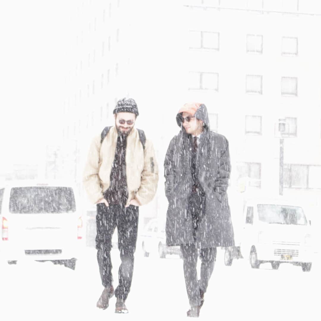 のインスタグラム：「☃️ (Left). [COMESANDGOES]  ROLL KNIT. [UNUSED×BUZZ RICKSON’S] L-2B jacket. [N.HOOLYWOOD] ×PORTER  DAYPACK Small Size. [AUGUSTE-PRESENTATION] Tenjiku Denim. (Right). [MHW SPECIALLY FOR N.HOOLYWOOD] City Dwellers Long Down Coat . M.A.W. Mens Architectural Weldlines (ORDER SUIT). link in bio ⬆️ . . #mawsapporo #MāW #ins_online #comesandgoes #unused#buzzricksons #augustepresentation #nhoolywood #mhw #17aw #17秋冬 #fashion #ootd #outfit #outfitoftheday #instagram #instagood #instafashion #mensfashion #newarrival #style #sapporo #selectshop #fashion #hokkaido #instastyle #collection」