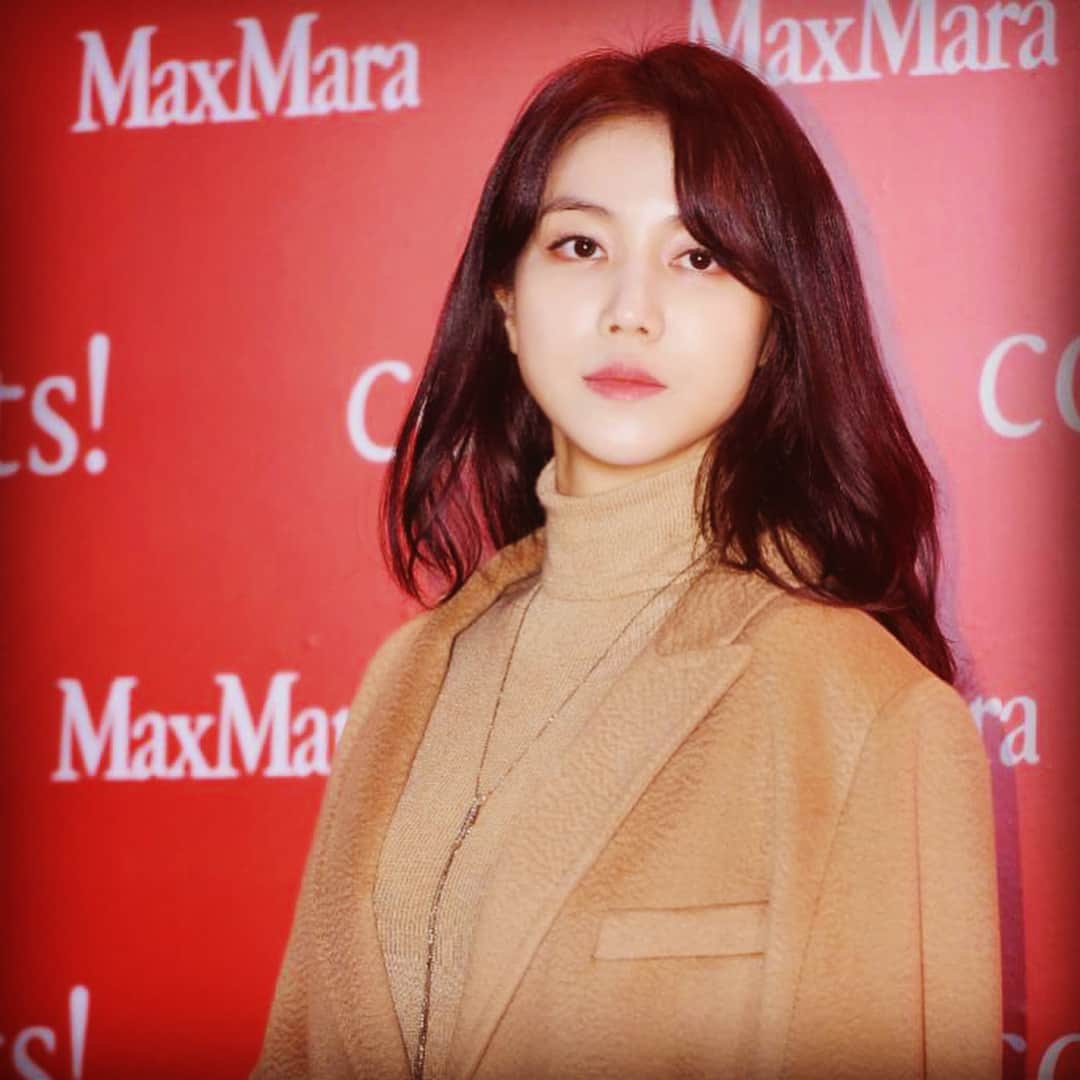キム・オクビンのインスタグラム：「here maxmara.」