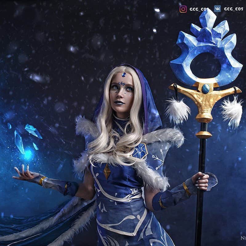 Meepo Team Dota2のインスタグラム：「Awesome @ksanastankevich in Crystal Maiden cosplay ❄️❄️❄️ #cosplay #girl #dota #dotacosplay #winter #games #blueeyes」