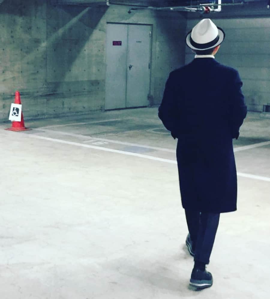 高橋幸宏さんのインスタグラム写真 - (高橋幸宏Instagram)「B TOKYO by 滝沢直己氏のコート。重量感が逆に心地いい。 #btokyo  #naokitakizawa #wag_inc」12月6日 19時47分 - room66_yukihiro