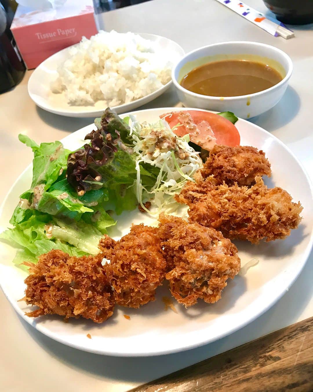 NAOKIさんのインスタグラム写真 - (NAOKIInstagram)「【LA・LA・LA LUNCH】  #本日のらららランチは  #カレー専門店とんきん  #チキンフライ  #ココに来たらいつもはチキンカレーやねんねど  #今日はチキンフライメインで食べたい気分やってん  #米子ランチ  #グルメ旅鳥取  #ナオキ独断グルメ  #Finツアーの思い出」12月6日 17時38分 - naoki_10feet