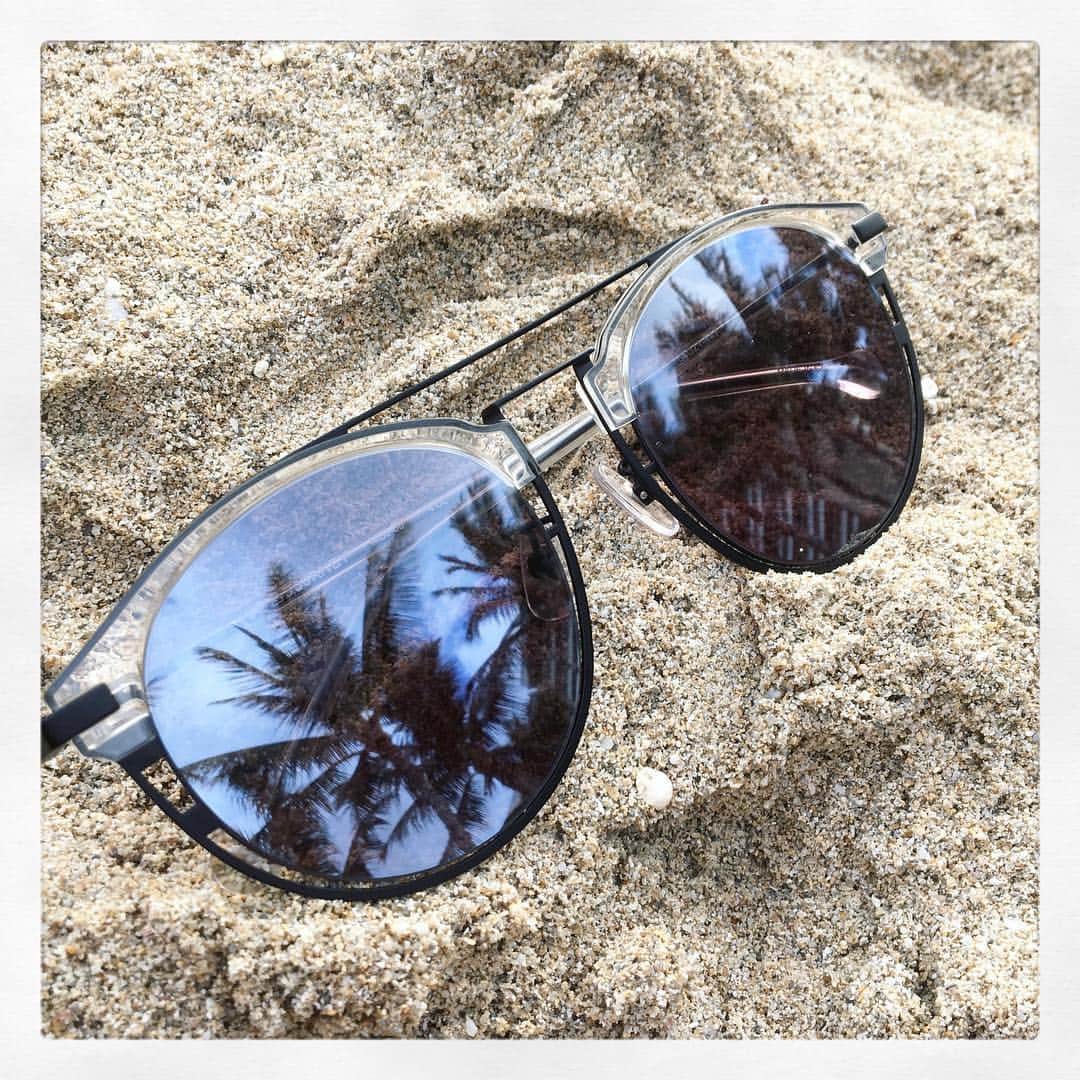 MAD JOURNEYのインスタグラム：「MDJ-06 CL _____________ #madjourney  #mdjhawaii #mdj06cl #hawaii #honolulu #waikiki #travel #fashion #sunglasses  #sweet . . #マッドジャーニー #sweetハワイ #撮影」
