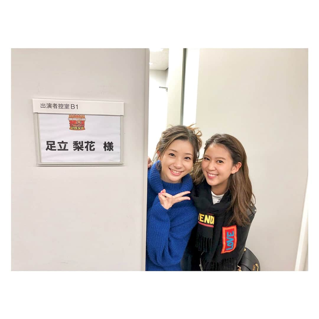 足立梨花さんのインスタグラム写真 - (足立梨花Instagram)「りまっちとテレビ局で出会うとなんか不思議な気持ち。笑笑  #西崎莉麻 #足立梨花 #りかりま #亀ra」12月6日 23時05分 - adacchee