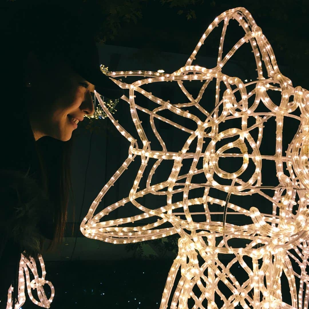 松下美保のインスタグラム：「． ． 姉とお出かけ。 スカイツリーデート🧚🏻‍♀️💘 ソラカラちゃんと。 ． ． #スカイツリー #ソラカラちゃん #イルミネーション #横顔  #japan #tokyo #skytree #illumination #cute」
