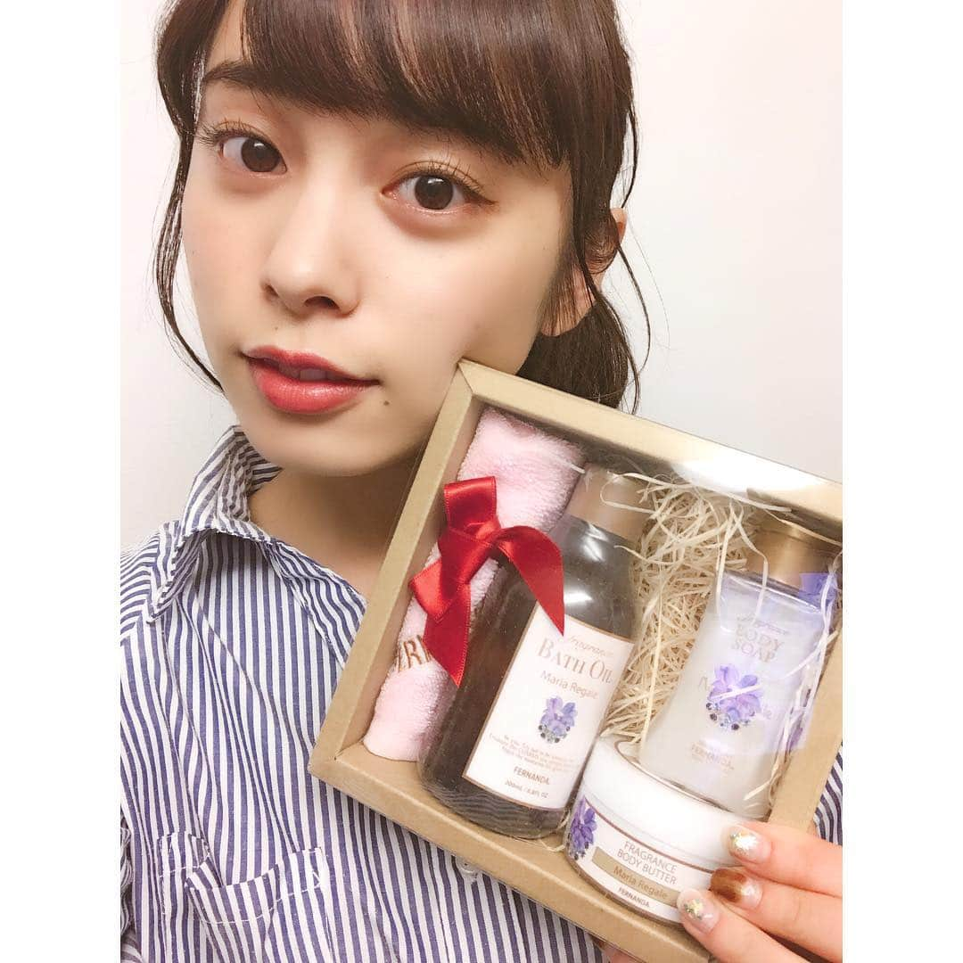 内田侑希さんのインスタグラム写真 - (内田侑希Instagram)「[クリスマスプレゼント🎄🎁] フェルナンダ(@fernanda_jp )さんから早めのクリスマスプレゼントをいただきました💖めちゃいい香りです🤤 * クリスマスまでの限定ギフトセットだそうです🤶⭐️池袋パルコ(@parco_ikebukuro_official) 限定です🗝 * 毎日寒いですが寒さに負けず頑張りましょう😇！今年ももう少しだ〜 * #fernanda_jp #fernanda #フェルナンダ #ikebukuro #parco #ポップアップストア #期間限定 #misssophiacontest#上智#ミスコン#ミスソフィア#2017#miss#misssophia#上智大学#内田侑希#上智ミスコンno4」12月22日 17時54分 - miss_sophia_no4