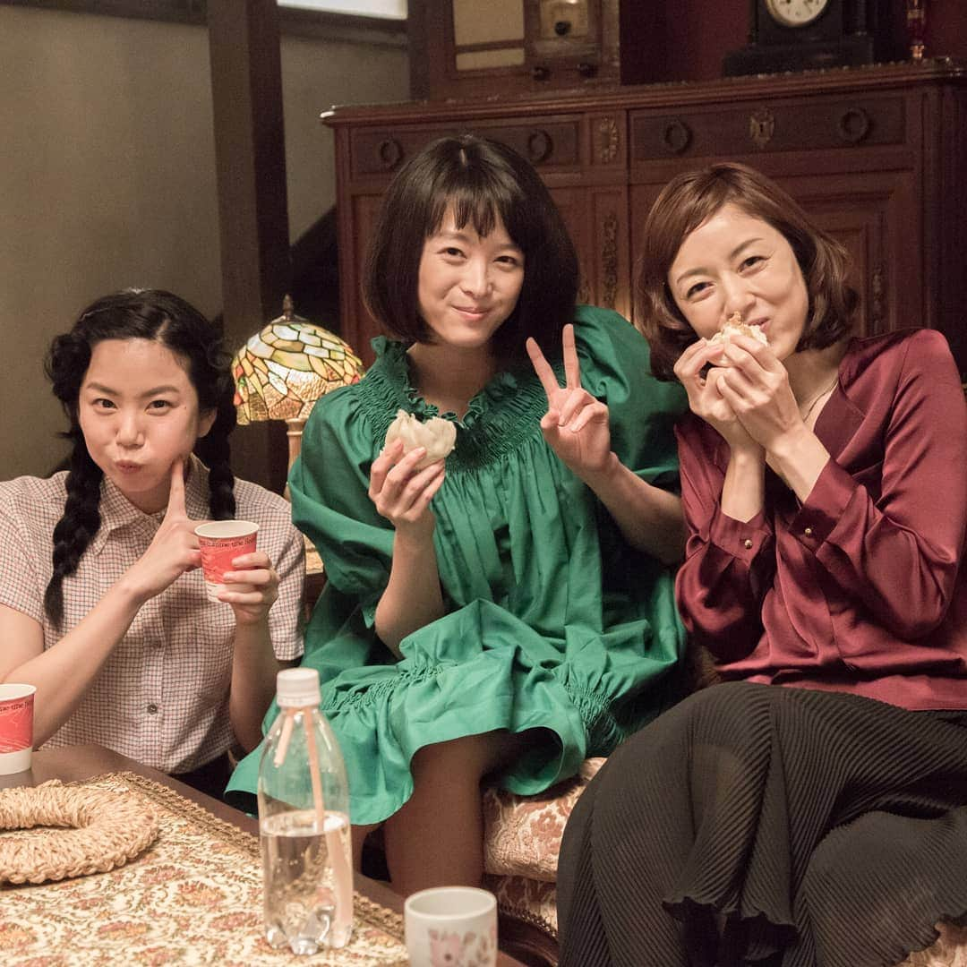 テレビ朝日「トットちゃん！」さんのインスタグラム写真 - (テレビ朝日「トットちゃん！」Instagram)「あらま😆 #トットちゃん！最終回まであと30分ですわよ😻😻 #帯ドラマ劇場  #お昼12時30分から  #本日驚きの最終回  #清野菜名 #高岡早紀  #野村麻純」12月22日 12時04分 - totto_tvasahi