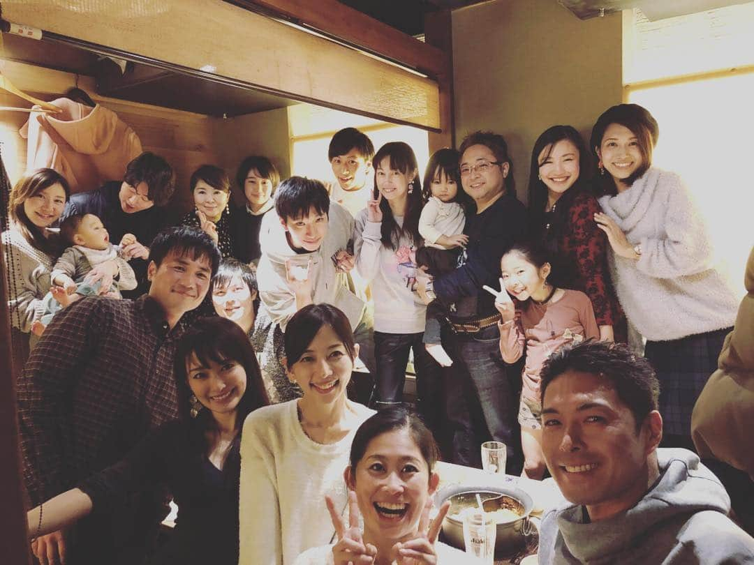 佐伯日菜子さんのインスタグラム写真 - (佐伯日菜子Instagram)「昨日は事務所の忘年会でした。 残念ながら全員ではないですが・・・みんな優しくて楽しい仲間たちです⭐︎ #ヴィヴィアン #佐伯日菜子  #hinakosaeki  #忘年会 #楽しい時間はあっという間 #一年あっという間 #悔いのない日々を」12月22日 14時10分 - hinakosaeki