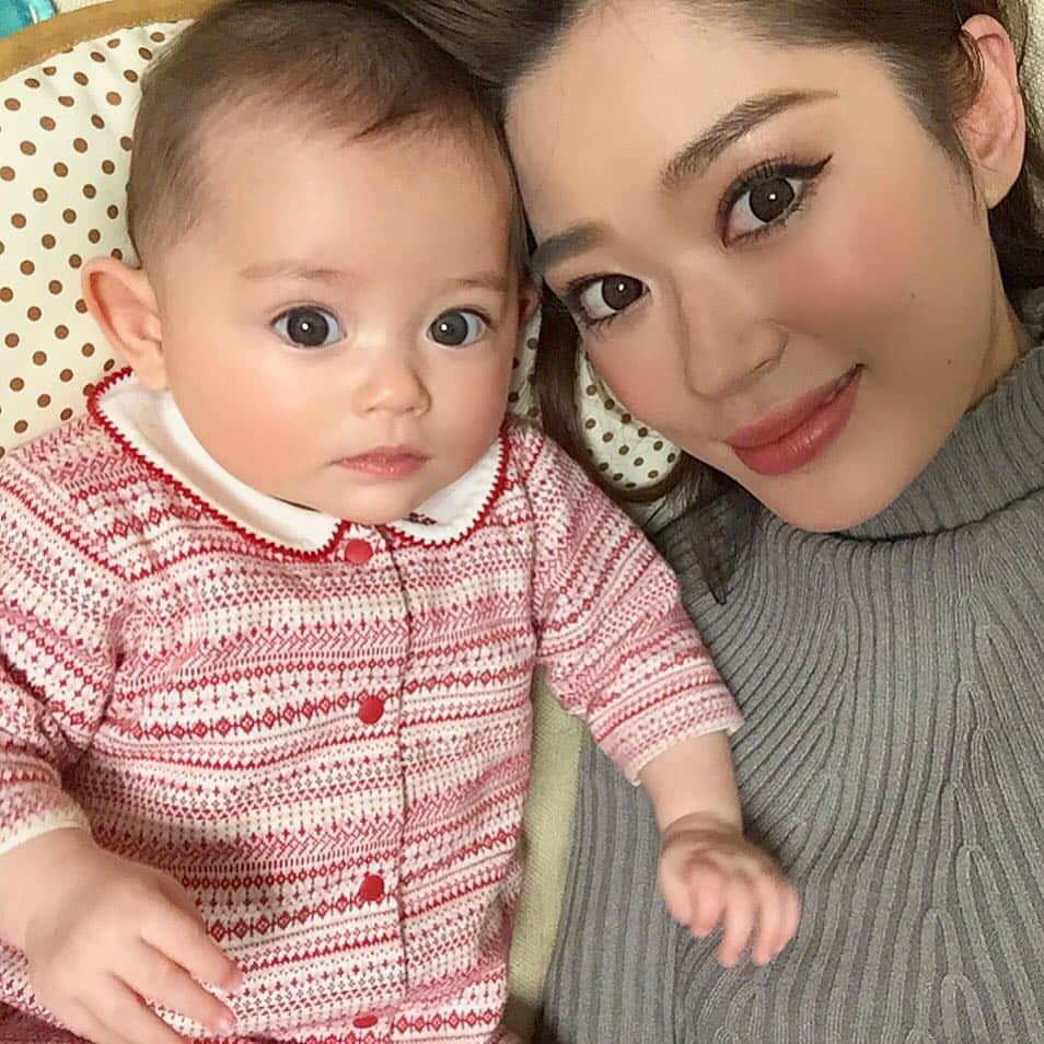 舟橋菜々さんのインスタグラム写真 舟橋菜々instagram 赤やピンクの服を着てても男の子に間違われる瑠花 この写真も男の子っぽい顔してる Baby Girl Daughter Mum Love Happy Smile Australia Japan Mamanoko 赤ちゃん 娘 女の子 5ヶ月 ママ 女の子ママ 母と
