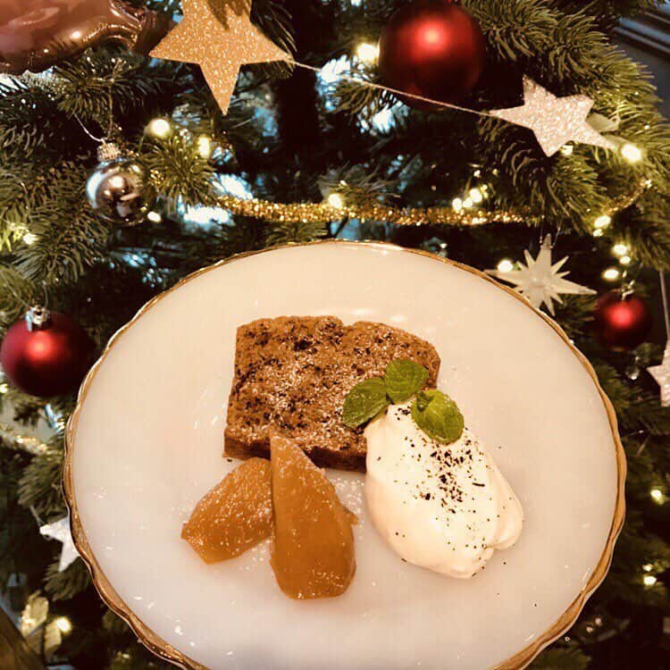 トワル ド リベルテのインスタグラム：「紅茶のパウンドケーキ」
