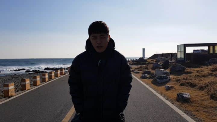 チン・グのインスタグラム：「오늘 넘 추웠..😷 🌊😂🌊」