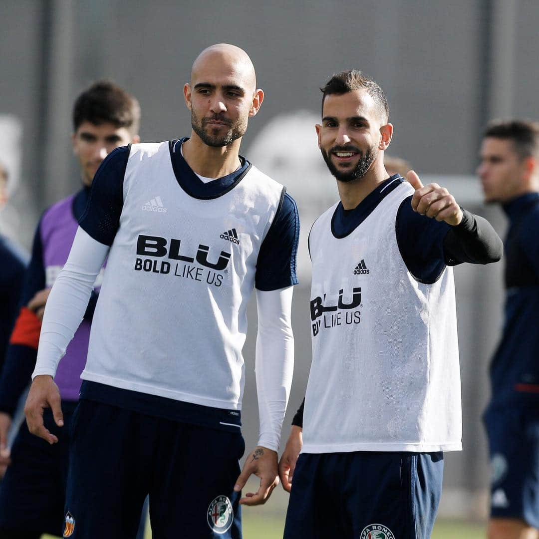 マルティン・モントヤのインスタグラム：「Preparados para el partido de mañana🦇con il mio fratellino Simone!」